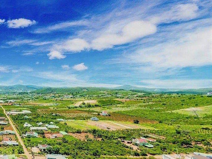 Toàn cảnh thung lũng Nam Ban nhìn từ trên cao – ảnh minh hoạ khu vực, chưa phải ảnh cụm Đà Lạt Tỉnh Thức ở Thôn 3 Mê Linh