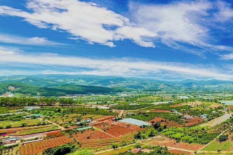 Toàn cảnh thung lũng Nam Ban, Lâm Hà nhìn từ trên cao – ảnh minh hoạ khu vực, không phải ảnh dự án Nam Ban Village